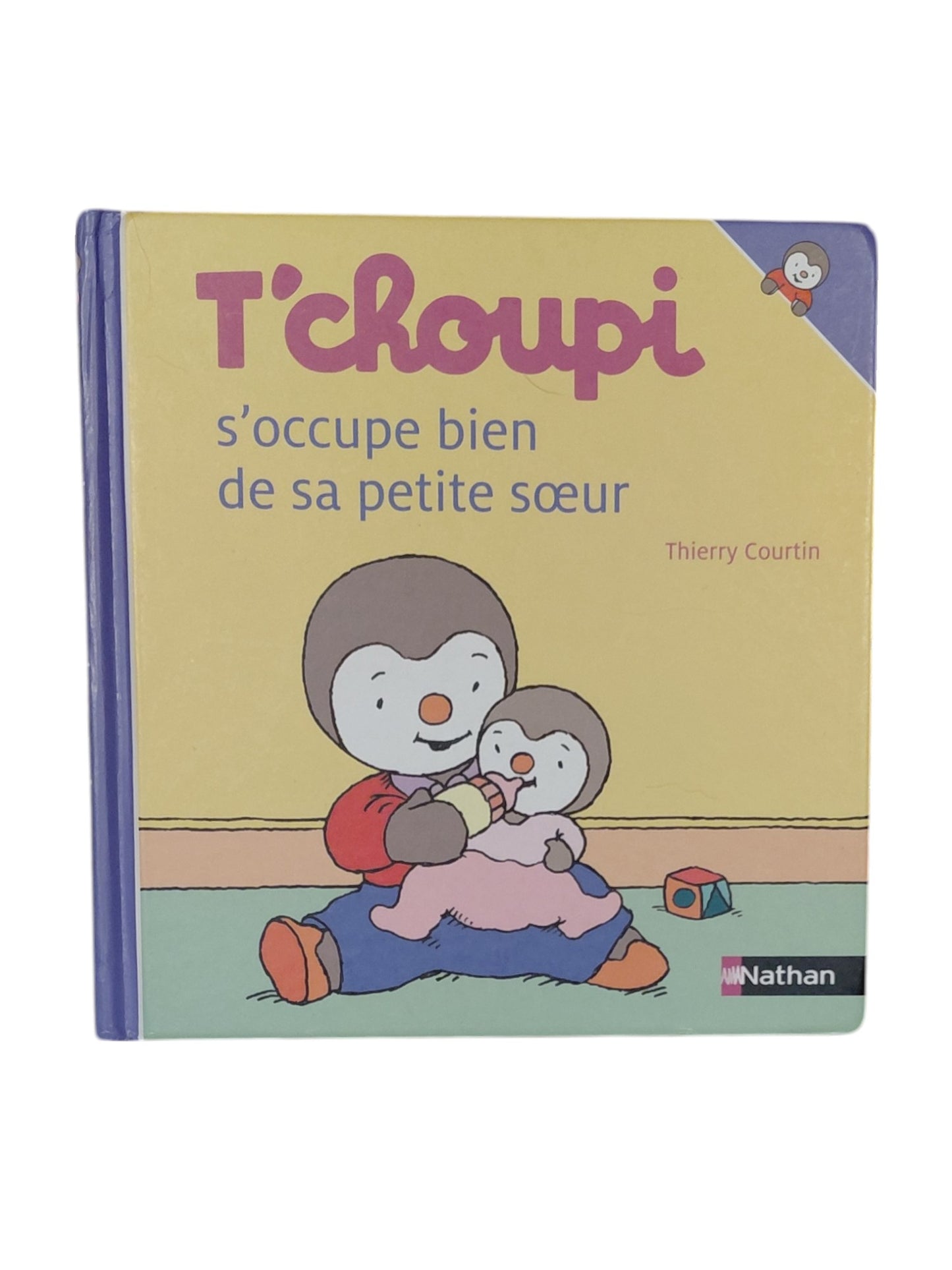 T'choupi s'occupe bien de sa petite soeur